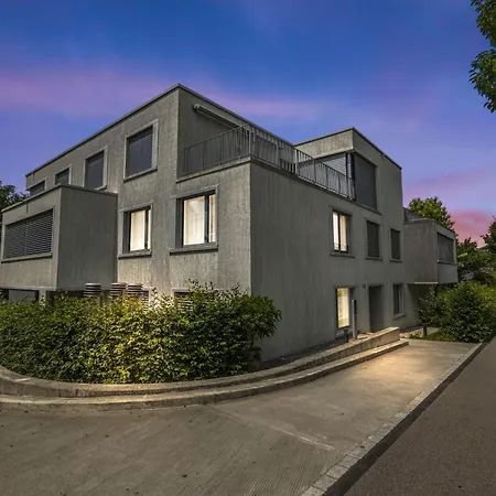 Exclusive Spacious Apt. With Garden In *