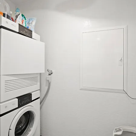 شقة Exclusive Spacious Apt. With Garden In زيورخ