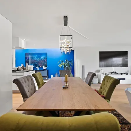 Exclusive Spacious Apt. With Garden In Daire *