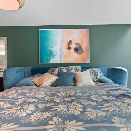 Exclusive Spacious Apt. With Garden In Appartamento Zurigo