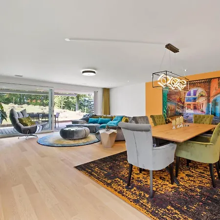 Exclusive Spacious Apt. With Garden In Apartment Zurich