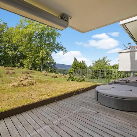 Apartment Exclusive Spacious Apt. With Garden In