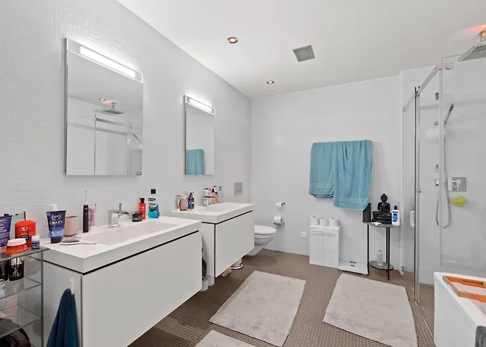 Appartement Exclusive Spacious Apt. With Garden In Zürich