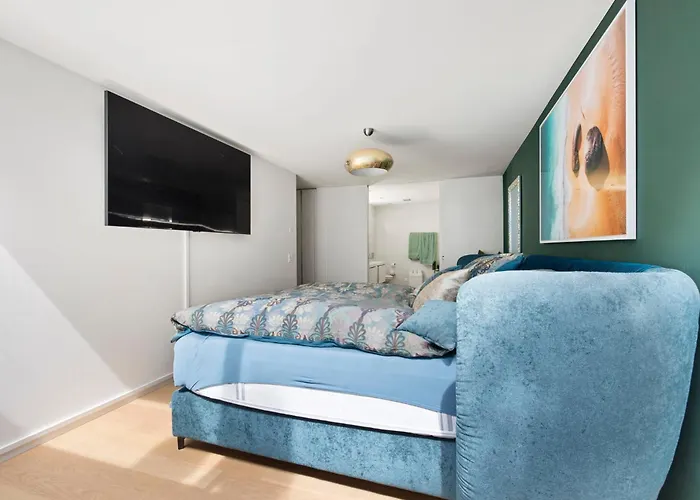 Exclusive Spacious Apt. With Garden In * Ζυρίχη