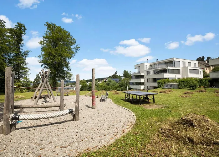 Lägenhet Exclusive Spacious Apt. With Garden In