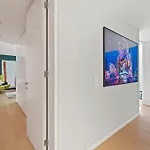 Exclusive Spacious Apt. With Garden In Apartment