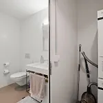 Exclusive Spacious Apt. With Garden In Apartment *