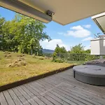 Apartment Exclusive Spacious Apt. With Garden In