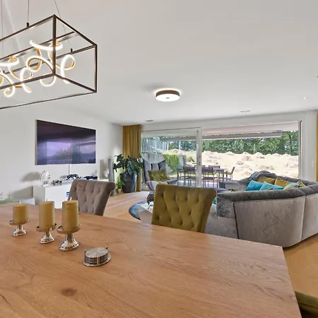 Exclusive Spacious Apt. With Garden In شقة زيورخ