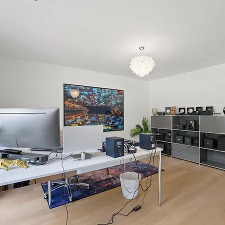 شقة Exclusive Spacious Apt. With Garden In