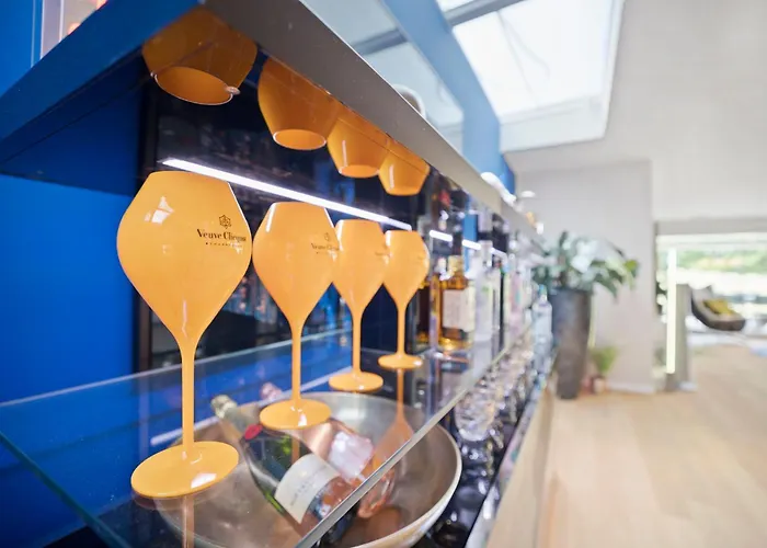 Exclusive Spacious Apt. With Garden In 苏黎世