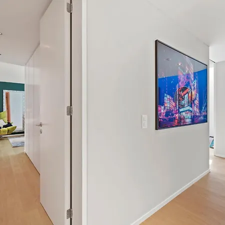 Exclusive Spacious Apt. With Garden In Apartment