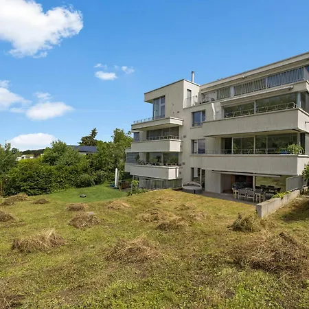 Apartment Exclusive Spacious Apt. With Garden In Zurich